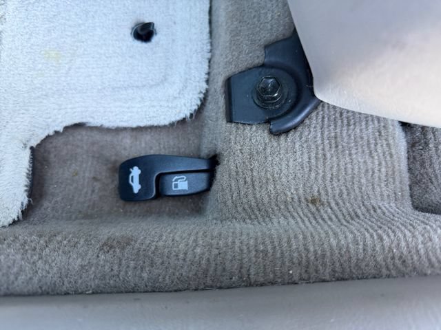 Used 2003 Toyota Camry LE w/ Fleet Convenience Pkg FWD image 31