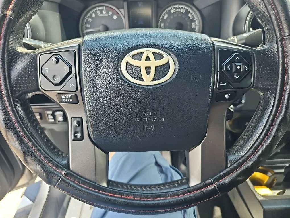 Used 2017 Toyota Tacoma TRD Off-Road w/ Tow Package RWD image 17