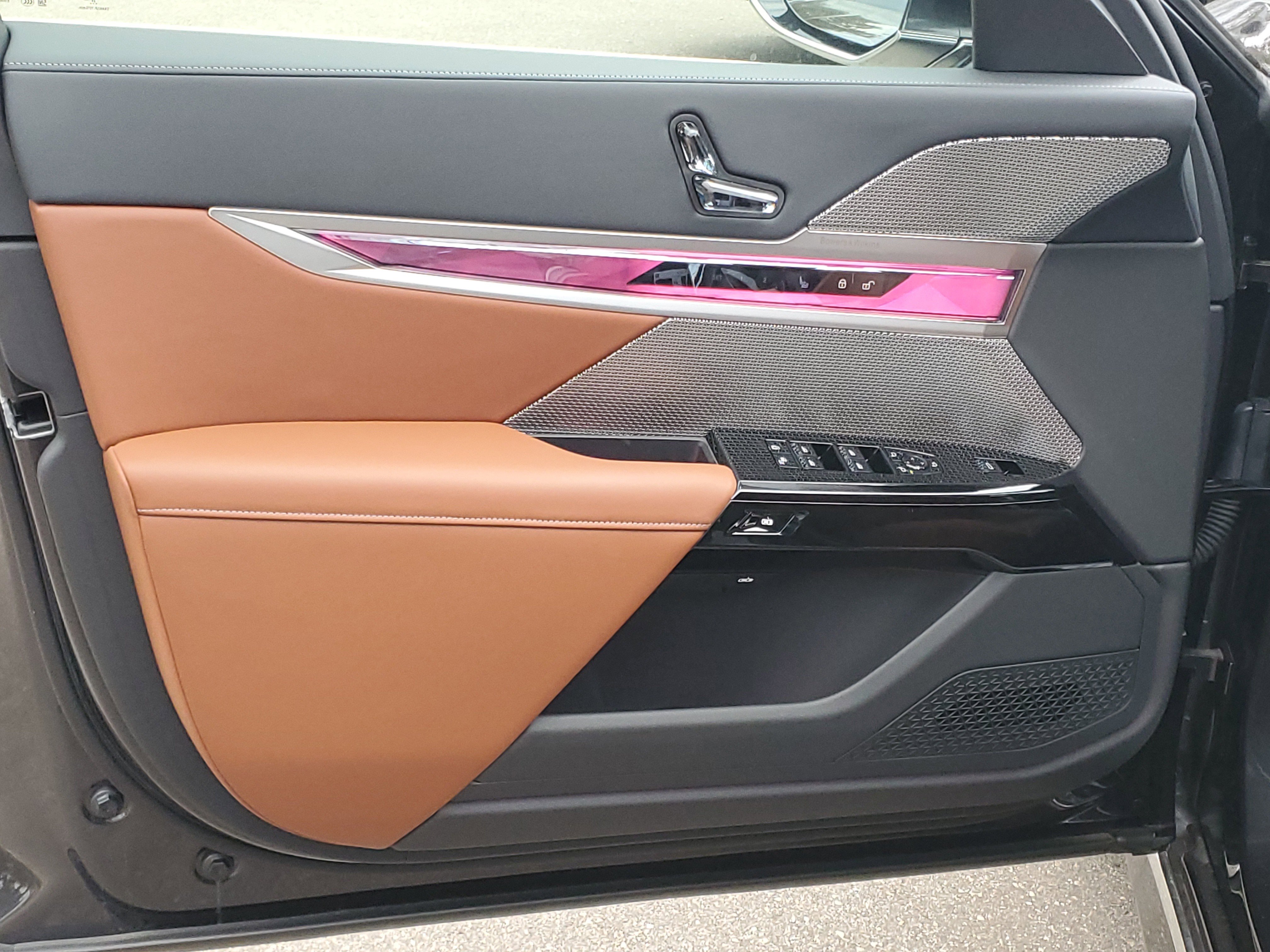 New 2025 BMW i7 eDrive50 w/ Premium Package RWD image 5
