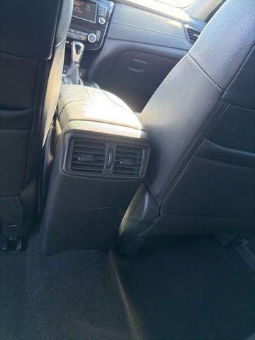 Used 2018 Nissan Rogue SL image 17