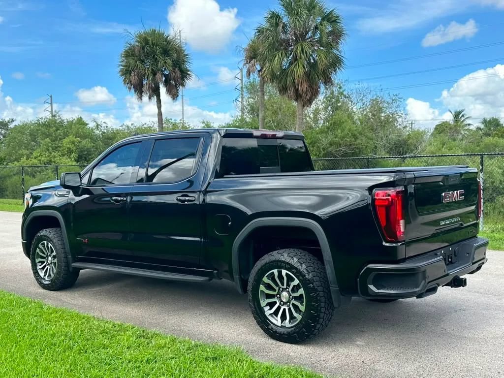 Used 2021 GMC Sierra 1500 AT4 w/ AT4 Premium Package AWD/4WD image 6