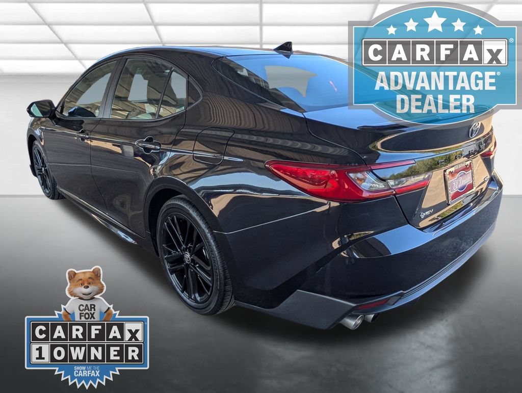 Used 2025 Toyota Camry SE FWD image 2