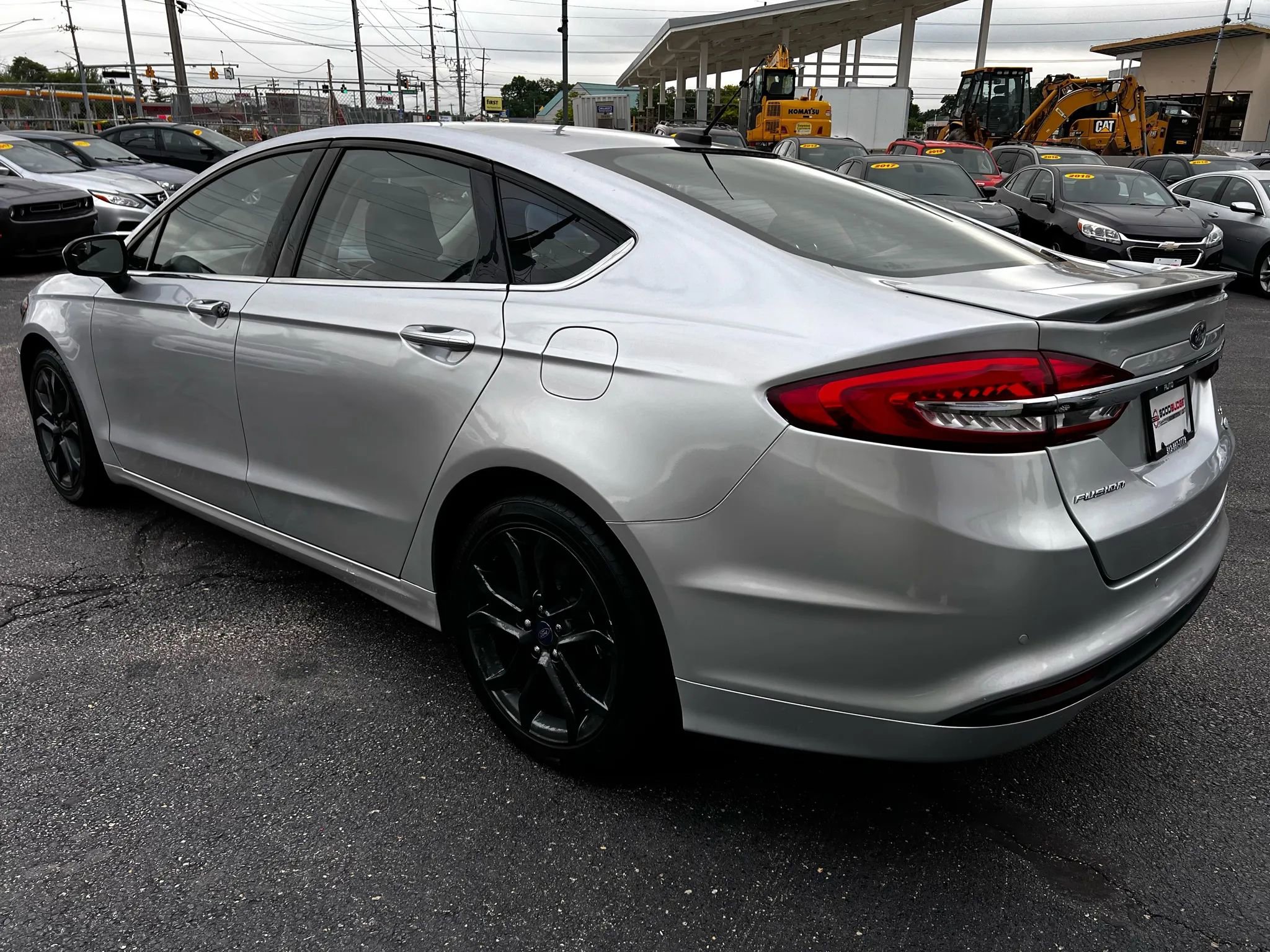 Used 2018 Ford Fusion SE w/ Equipment Group 201A image 3