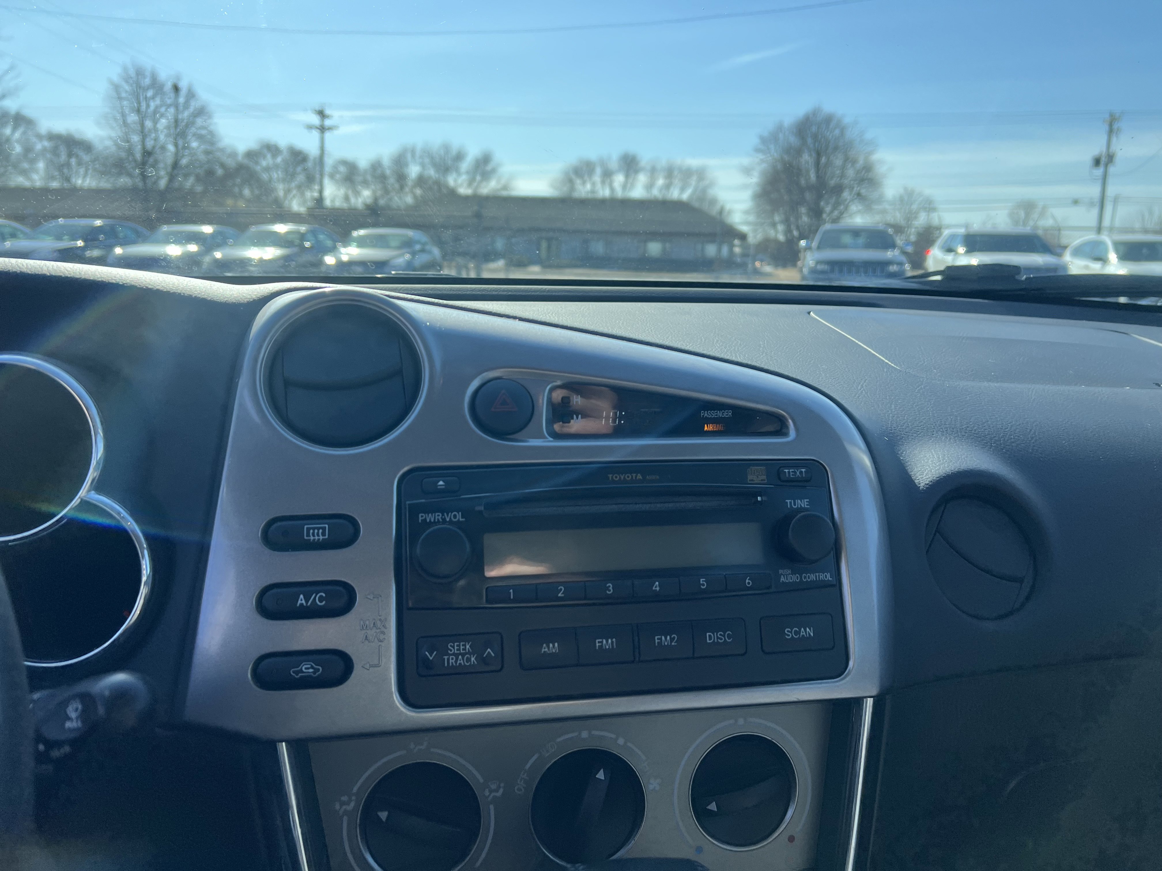 Used 2005 Toyota Matrix XR image 19