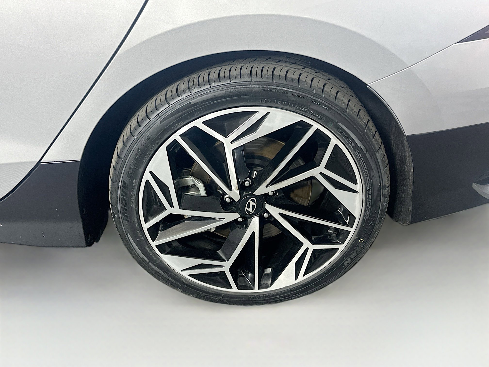 Used 2024 Hyundai Ioniq 6 SEL RWD image 11