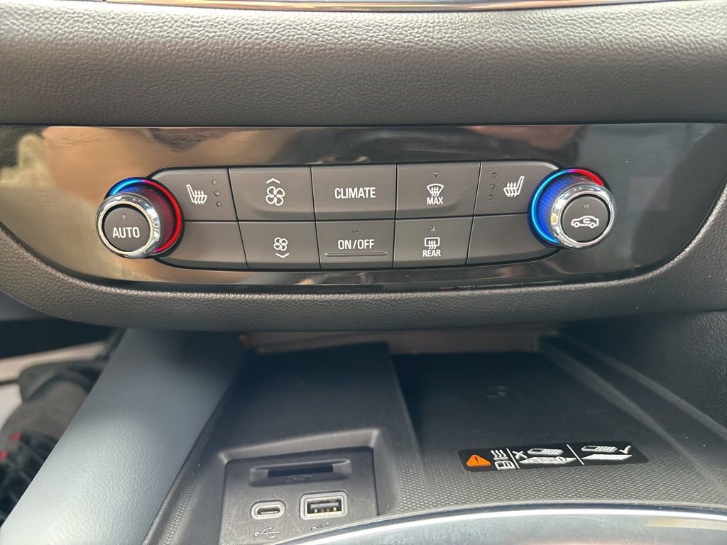 Used 2023 Buick Enclave Essence w/ Experience Buick Package AWD/4WD image 23