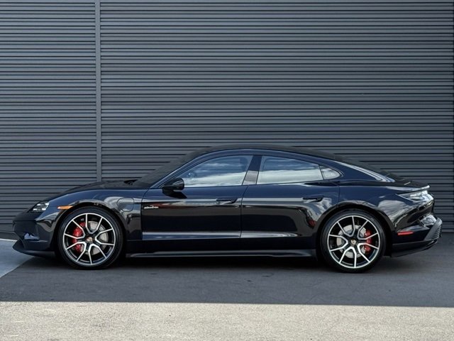 New 2026 Porsche Taycan 4S image 2