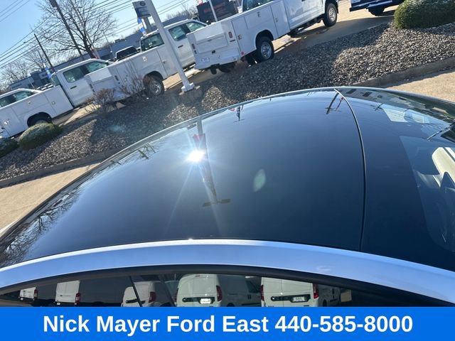 Used 2022 Tesla Model Y Long Range image 9