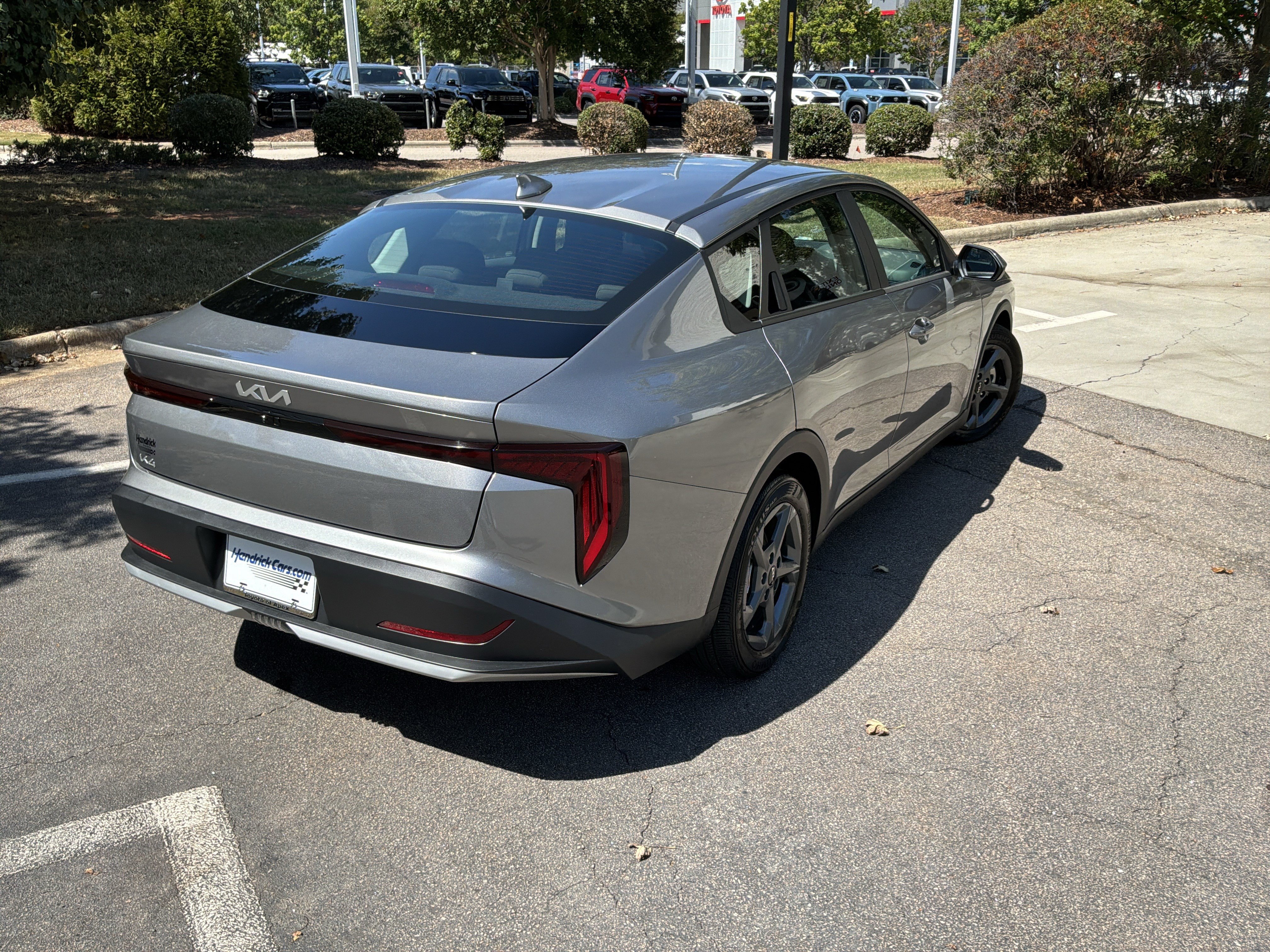 Used 2025 Kia K4 FWD image 10