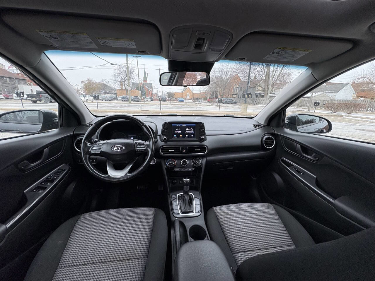 Used 2018 Hyundai Kona SEL w/ SEL Tech Package 02 image 17