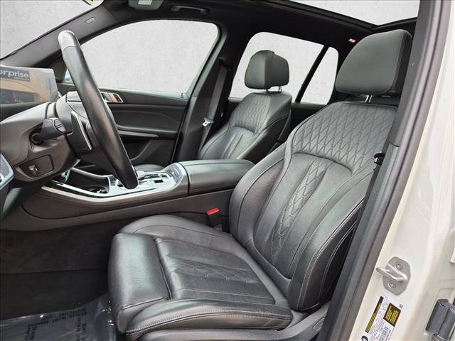 Used 2025 BMW X5 xDrive50e AWD/4WD image 17