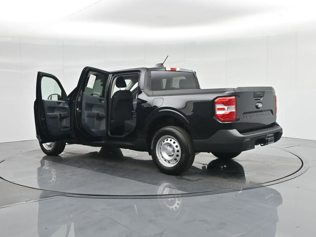 New 2025 Ford Maverick XL w/ Equipment Group 102A image 31