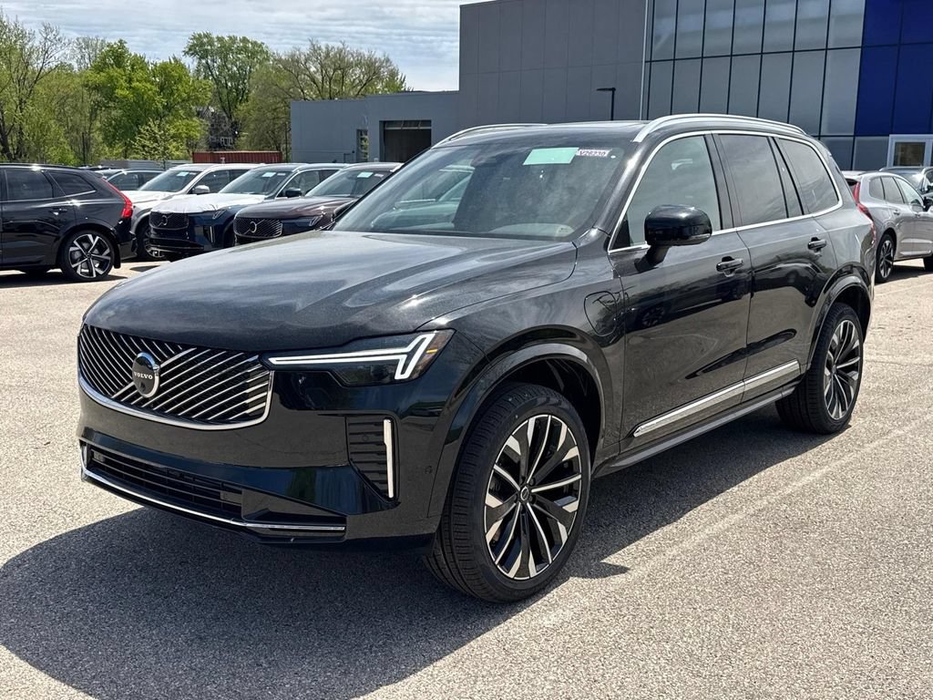 New 2026 Volvo XC90 T8 Plus w/ Protection Package Premier AWD/4WD image 1