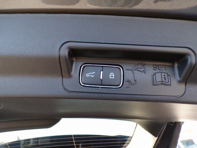 New 2026 Ford Explorer Active w/ Active Comfort Package image 8