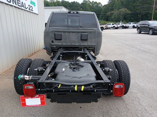New 2027 RAM 3500 Big Horn w/ Laramie Trim Package AWD/4WD image 4