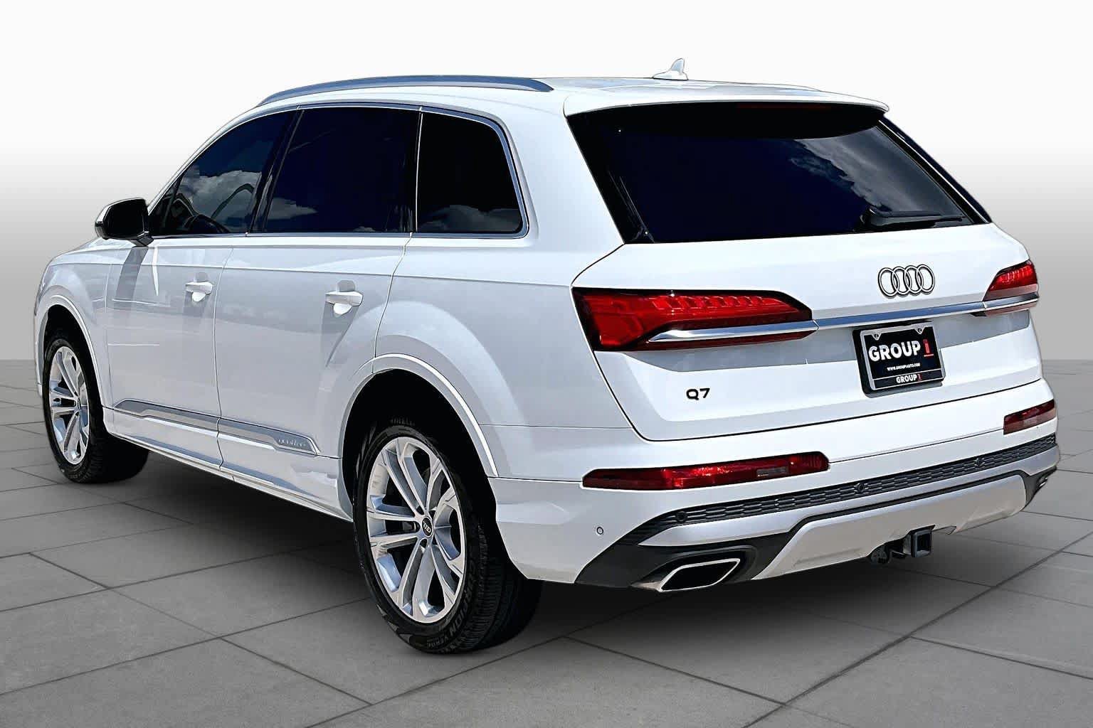 Used 2025 Audi Q7 2.0T Premium w/ Convenience Package AWD/4WD image 11