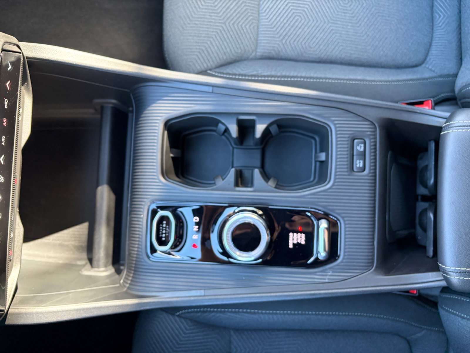 New 2026 Jeep Cherokee Laredo AWD/4WD image 28