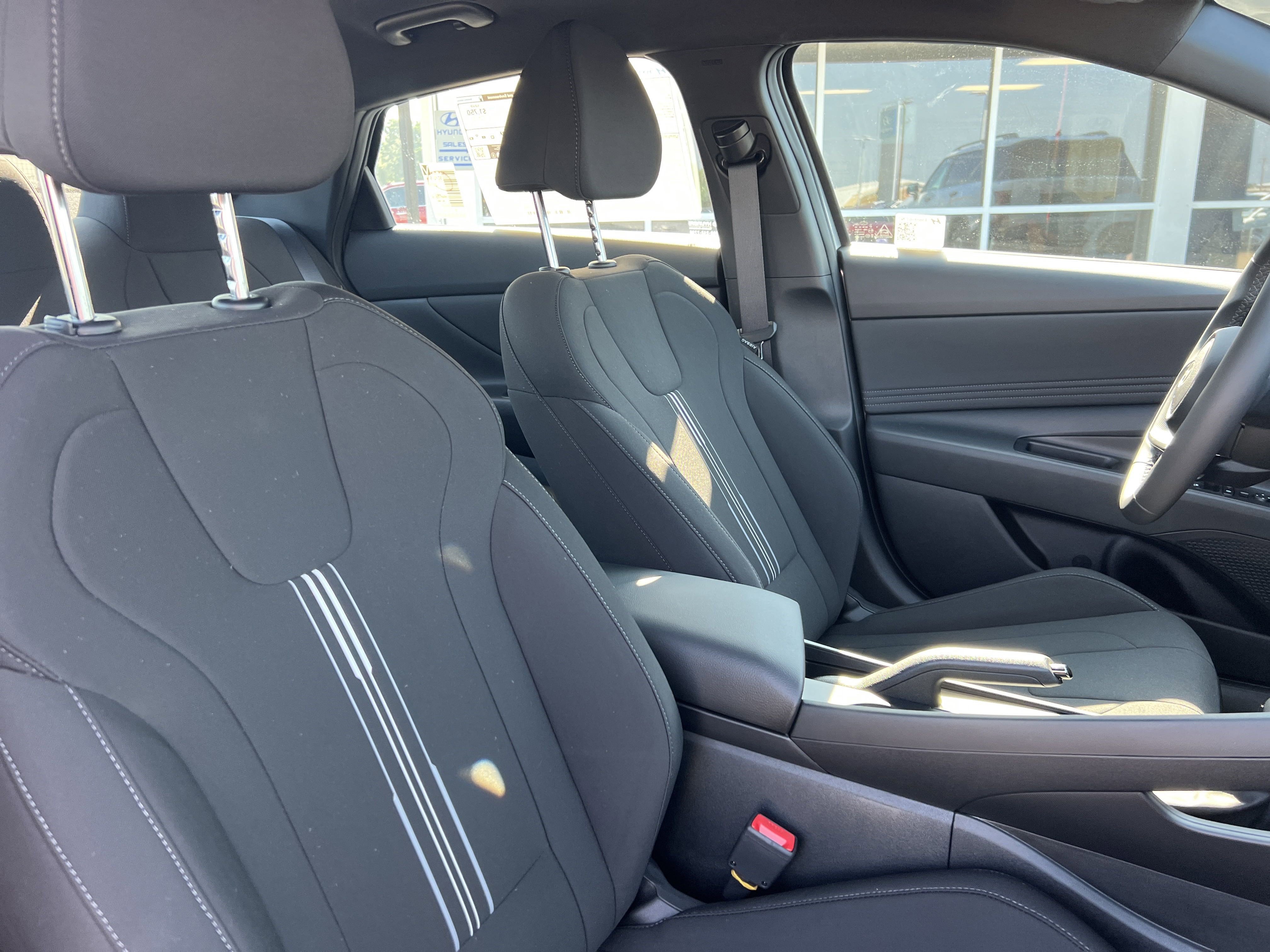 Used 2025 Hyundai Elantra Sport image 7