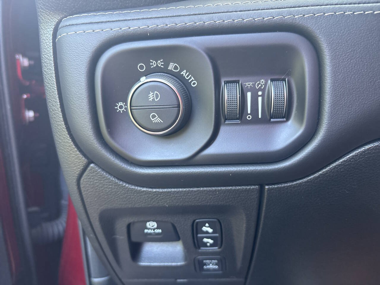 Used 2020 RAM 1500 Limited AWD/4WD image 29