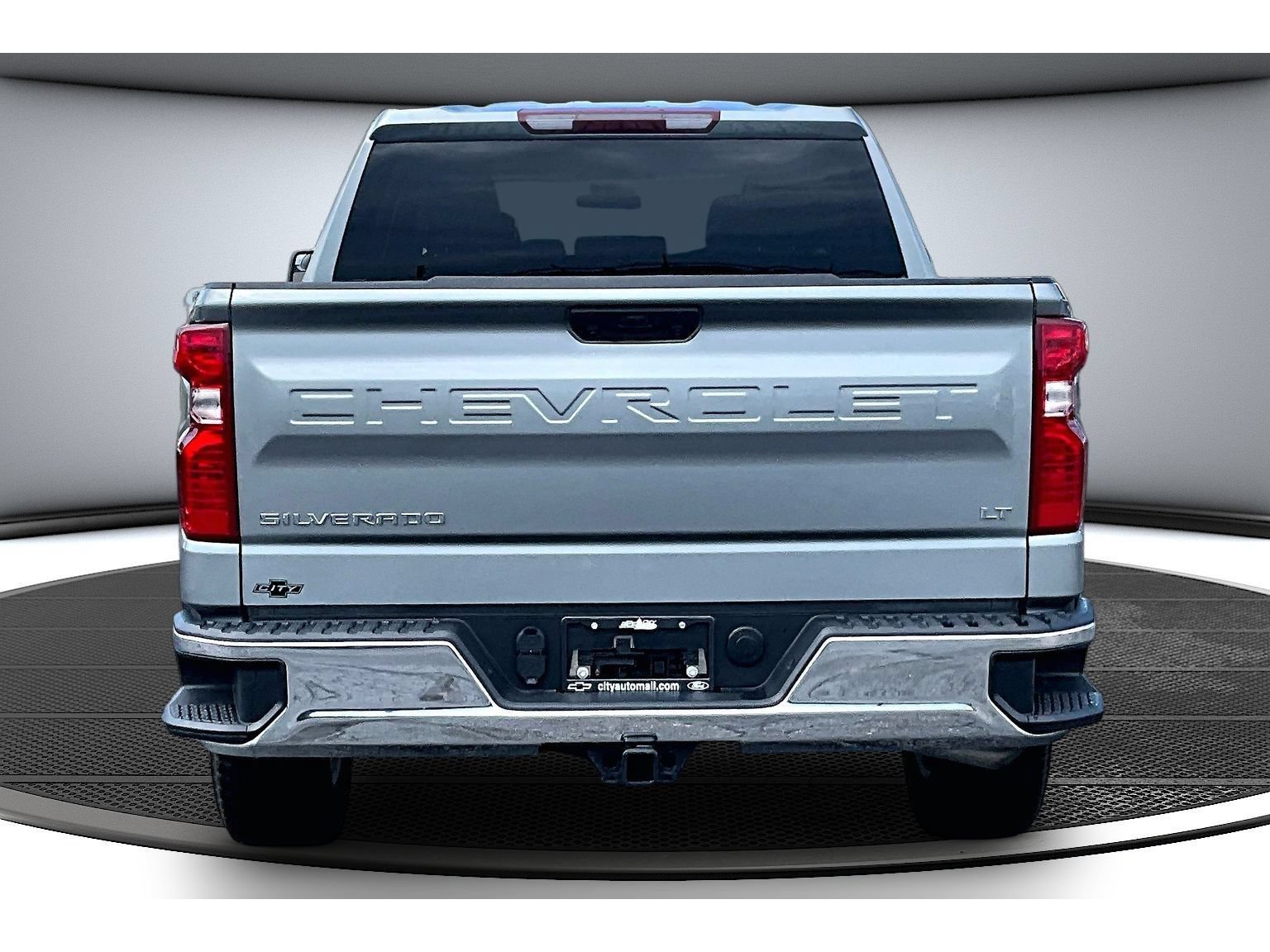 Used 2024 Chevrolet Silverado 1500 LT AWD/4WD image 6