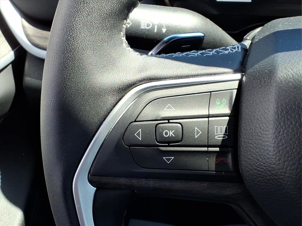 Used 2025 Jeep Grand Cherokee Limited w/ Luxury Tech Group II image 29