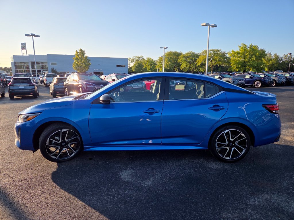Certified 2025 Nissan Sentra SR FWD image 22