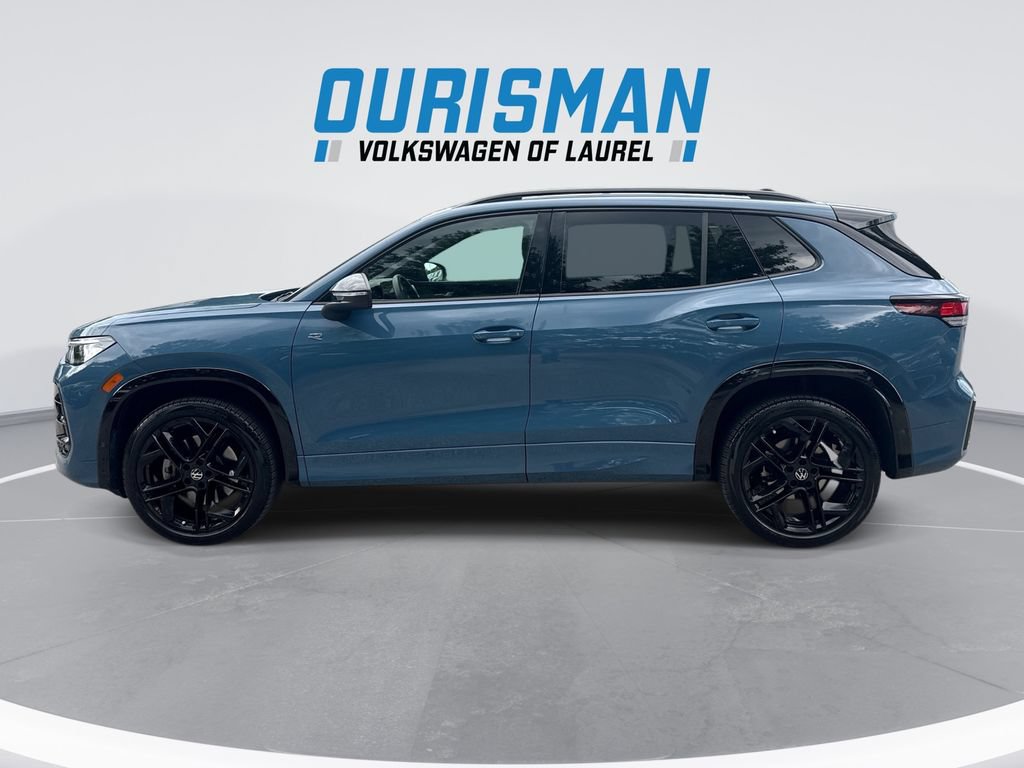 Used 2025 Volkswagen Tiguan SE R-Line AWD/4WD image 5