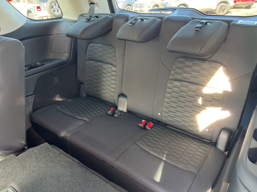 New 2025 Nissan Pathfinder SV image 16