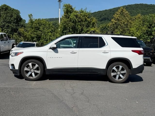 Certified 2019 Chevrolet Traverse LT w/ LT Premium Package AWD/4WD image 9