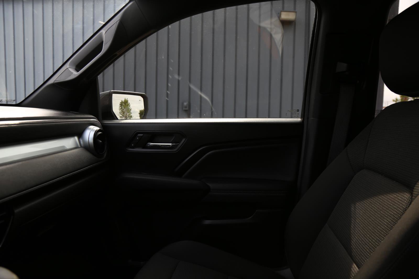 Used 2023 Chevrolet Colorado LT w/ LT Convenience Package II image 16