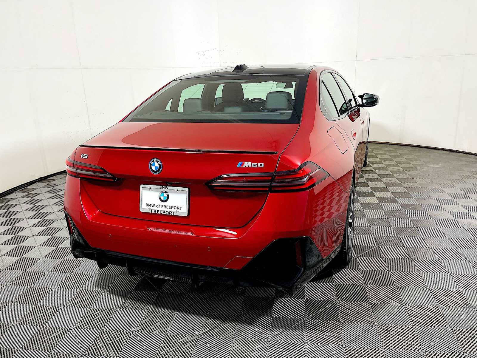 Used 2024 BMW i5 M60 w/ Premium Package image 6
