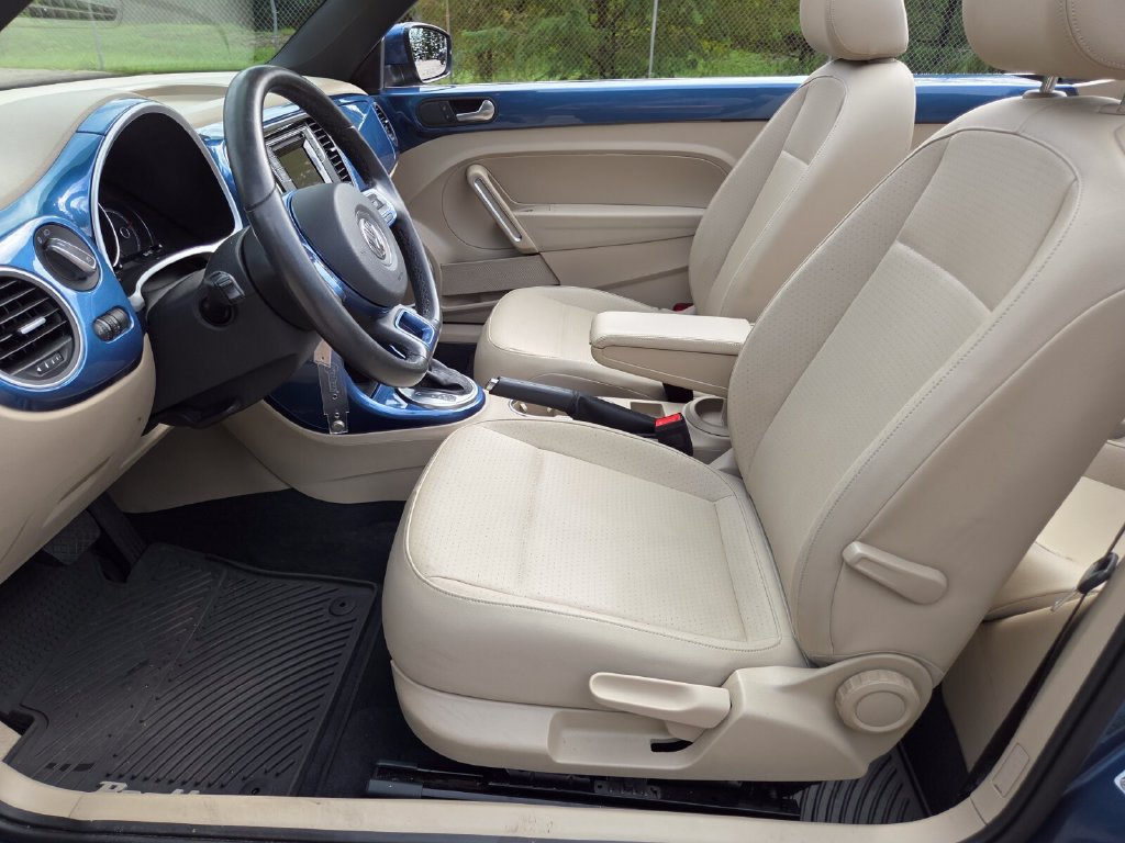 Used 2019 Volkswagen Beetle 2.0T S FWD image 24