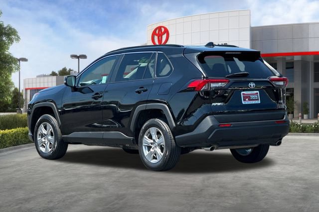 Used 2024 Toyota RAV4 XLE FWD image 7