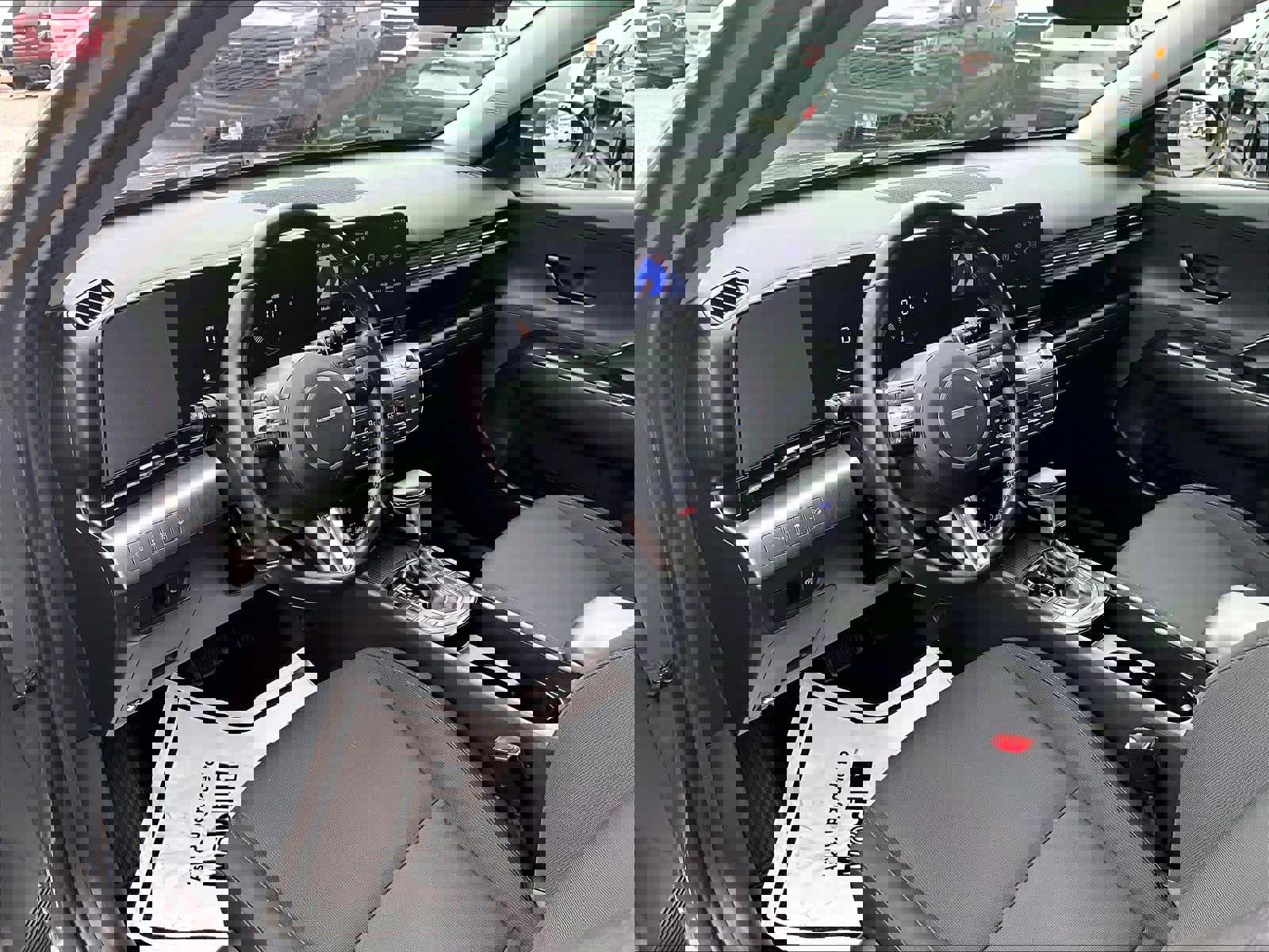 Used 2025 Hyundai Kona SEL image 8