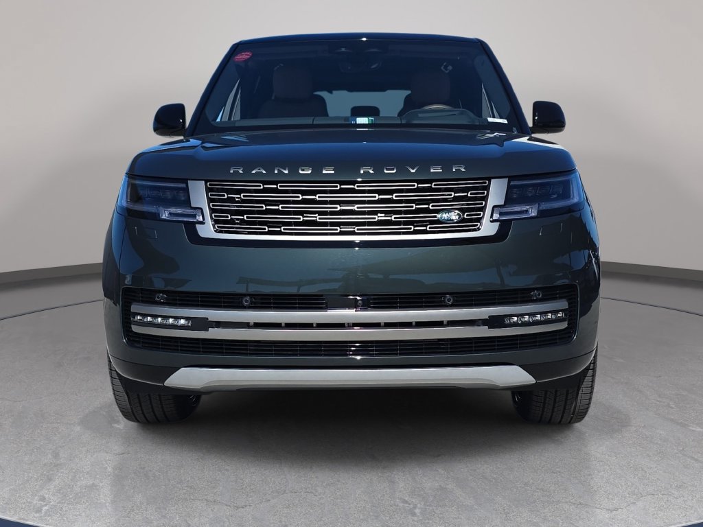 New 2027 Land Rover Range Rover Long Wheelbase SE AWD/4WD image 2