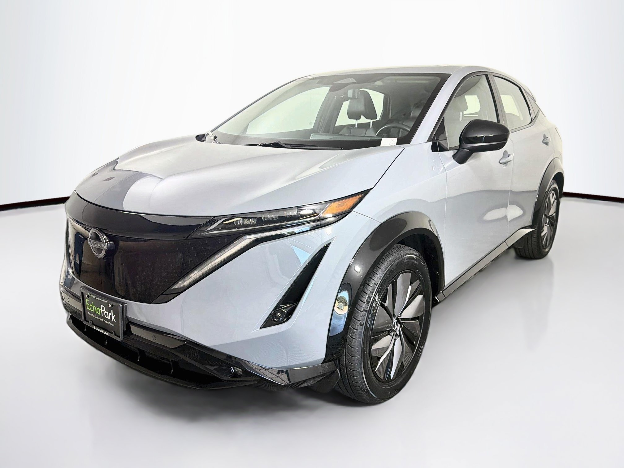 Used 2024 Nissan Ariya AWD image 3