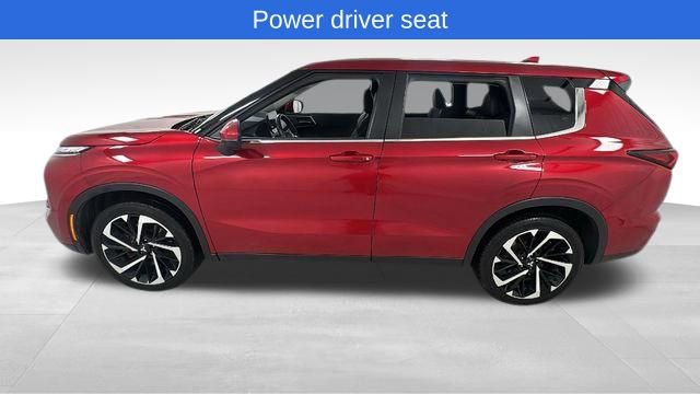 Used 2023 Mitsubishi Outlander SE image 6