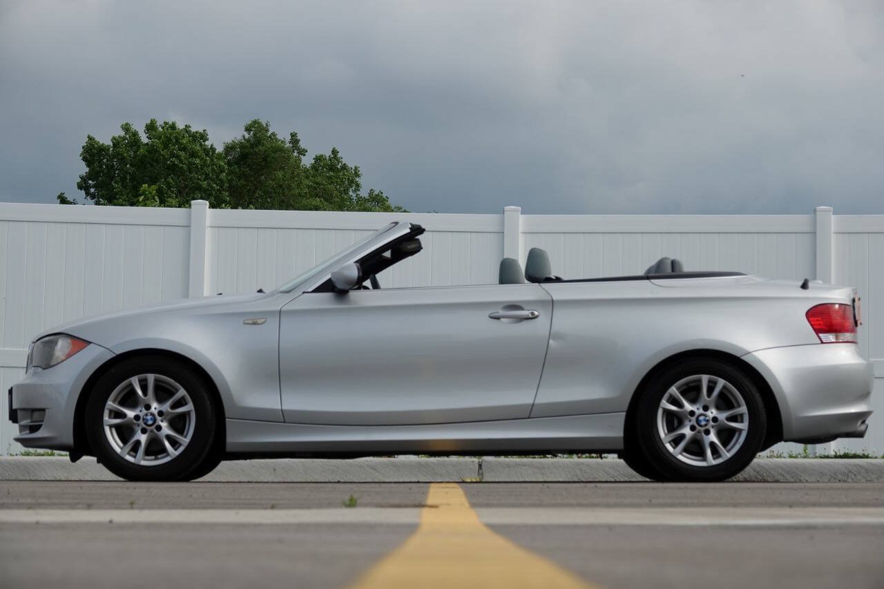 Used 2009 BMW 128i Convertible RWD image 42