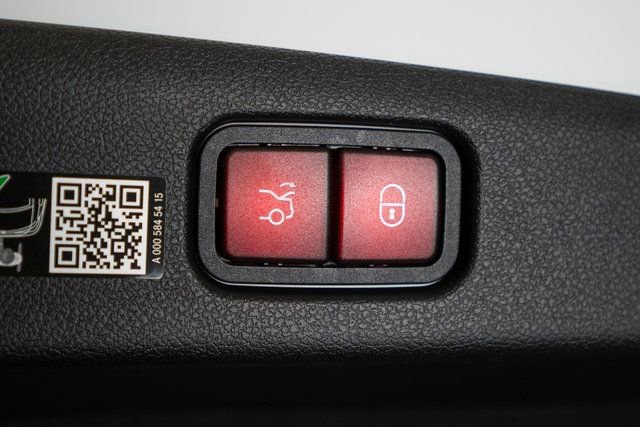 New 2026 Mercedes-Benz E 450 4MATIC Sedan image 34