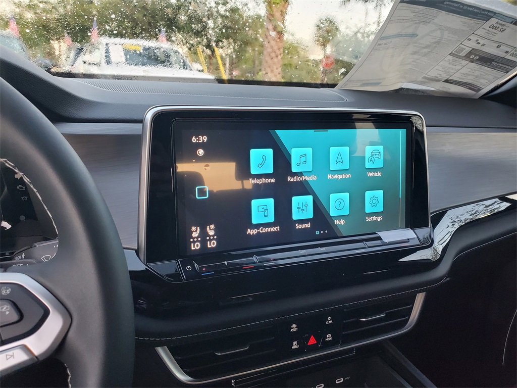 New 2026 Volkswagen Atlas Cross Sport SE image 8