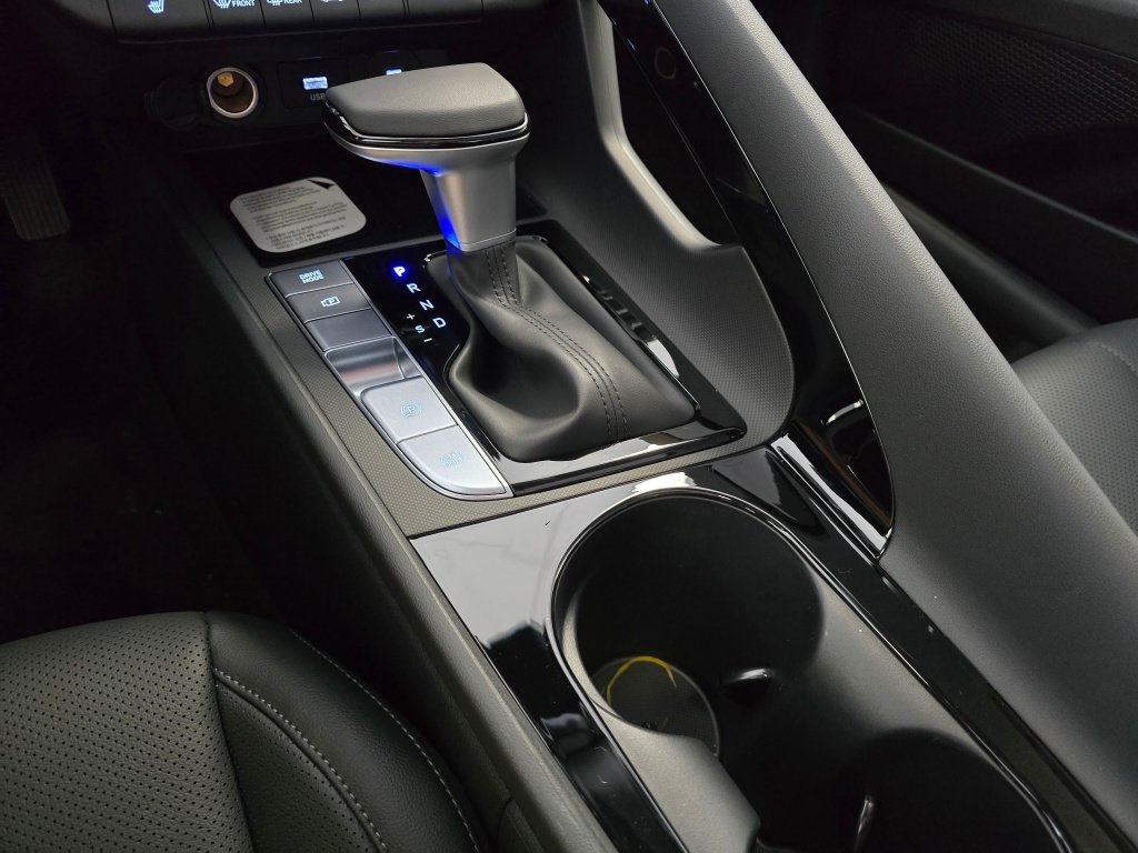 New 2026 Hyundai Elantra Limited FWD image 29