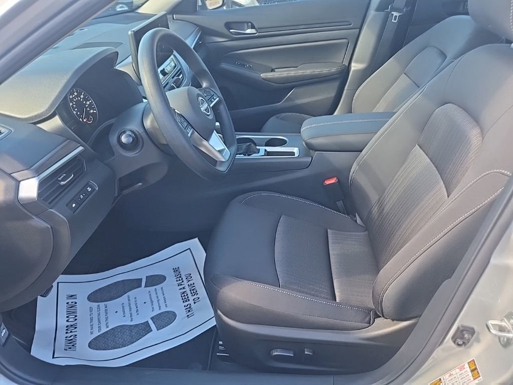New 2025 Nissan Altima 2.5 SV w/ SV Special Edition Package image 9