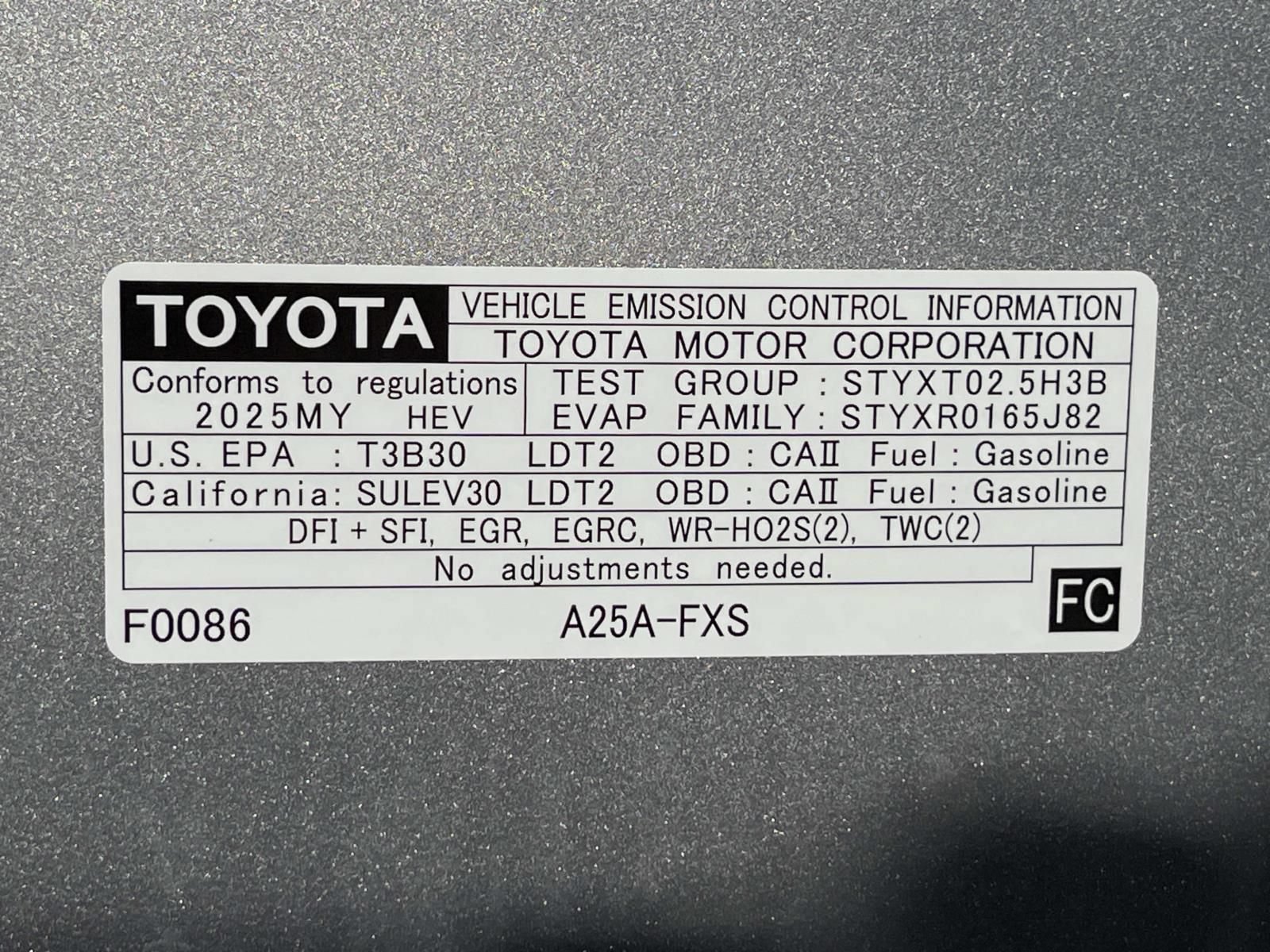 Used 2025 Toyota RAV4 XLE AWD/4WD image 16