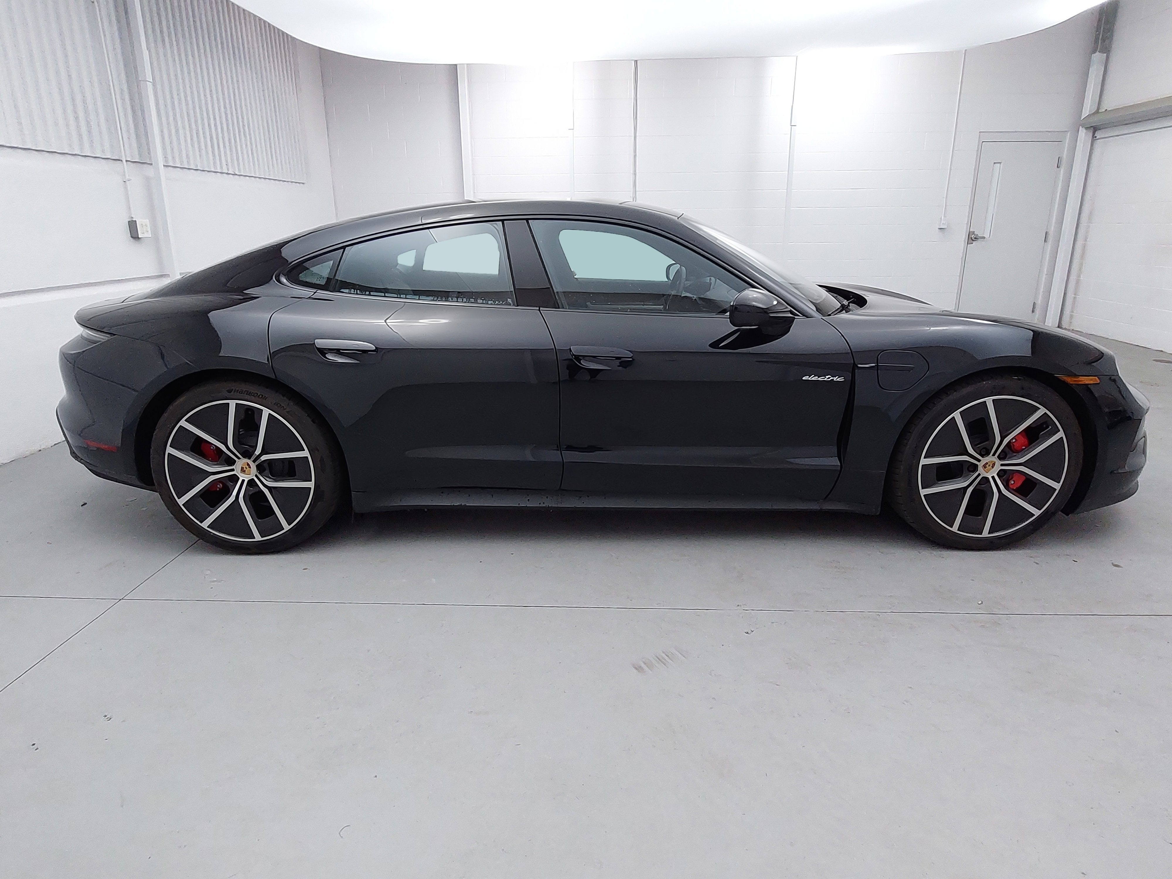 New 2025 Porsche Taycan 4S image 8