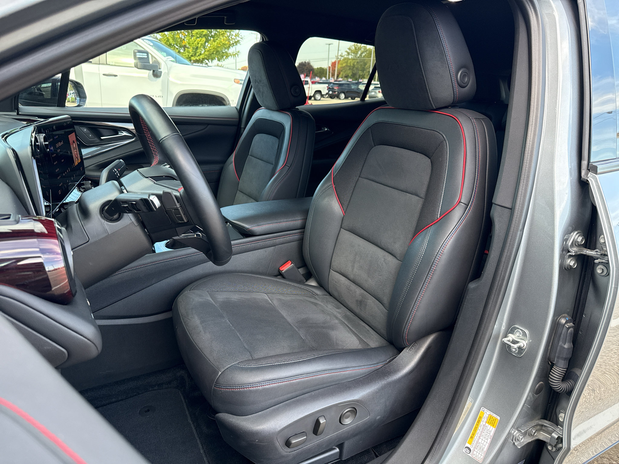 Used 2024 Chevrolet Blazer EV RS AWD/4WD image 14