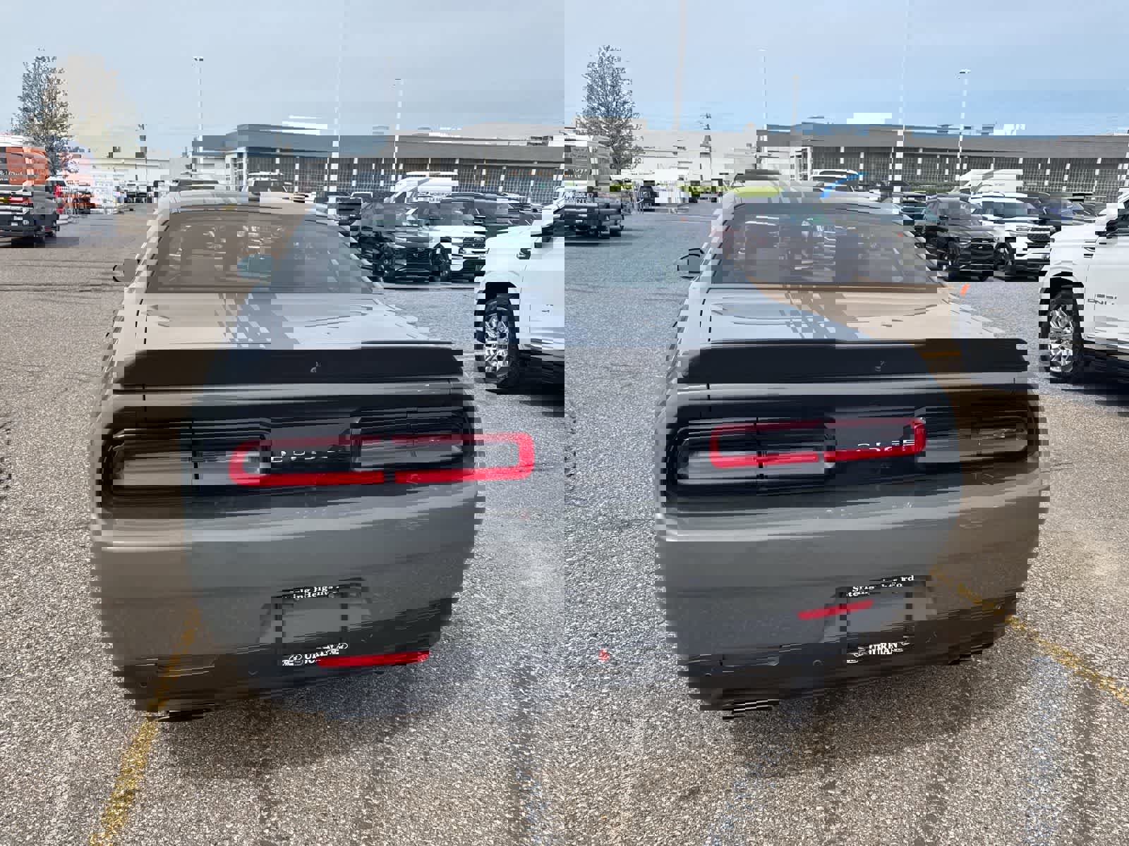 Used 2018 Dodge Challenger R/T RWD image 12