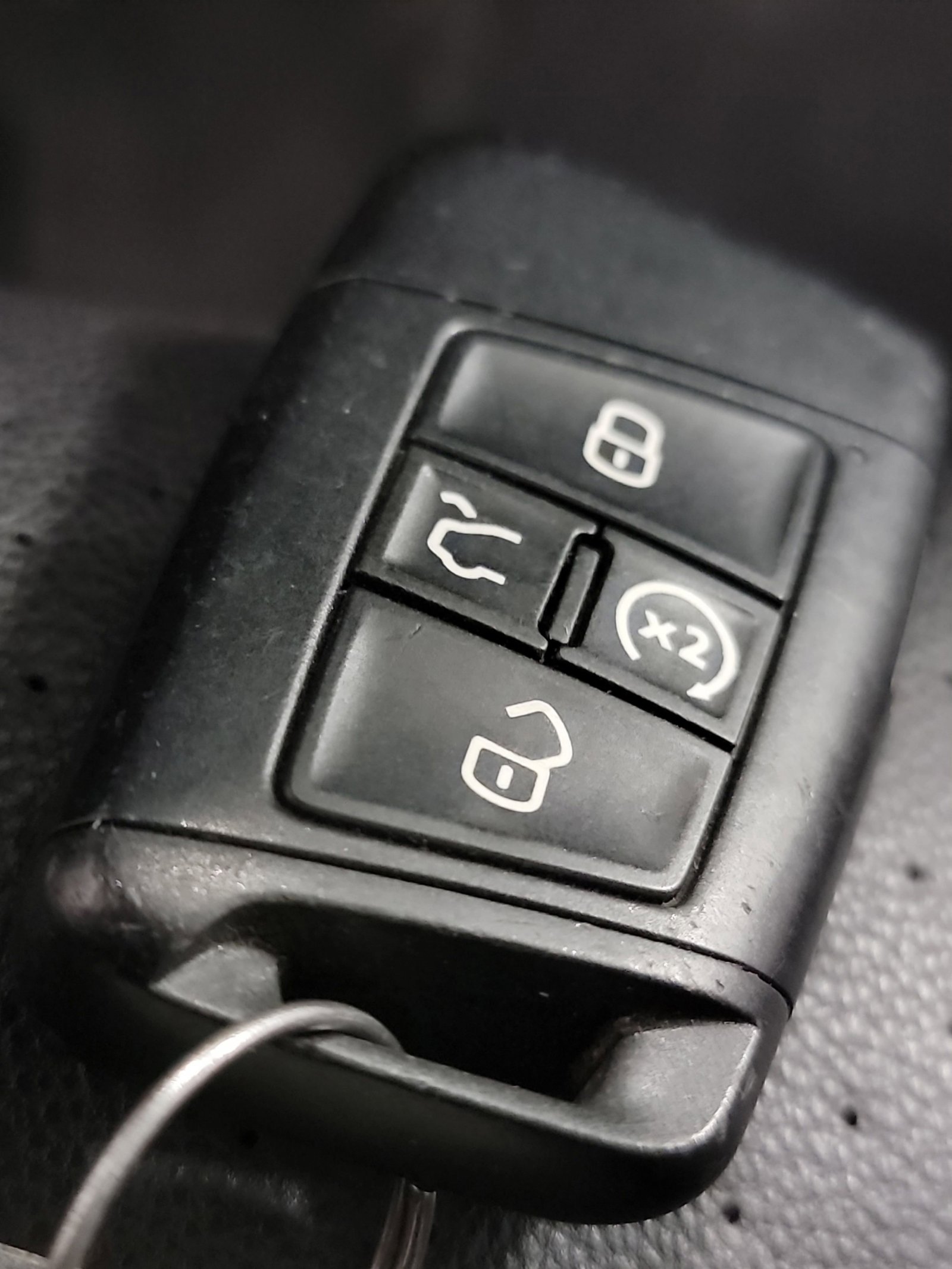 Used 2024 Volkswagen Jetta SE FWD image 32