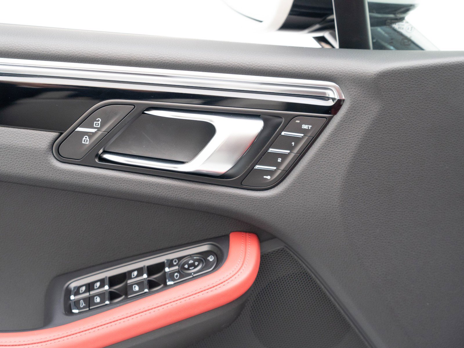 New 2026 Porsche Macan image 22