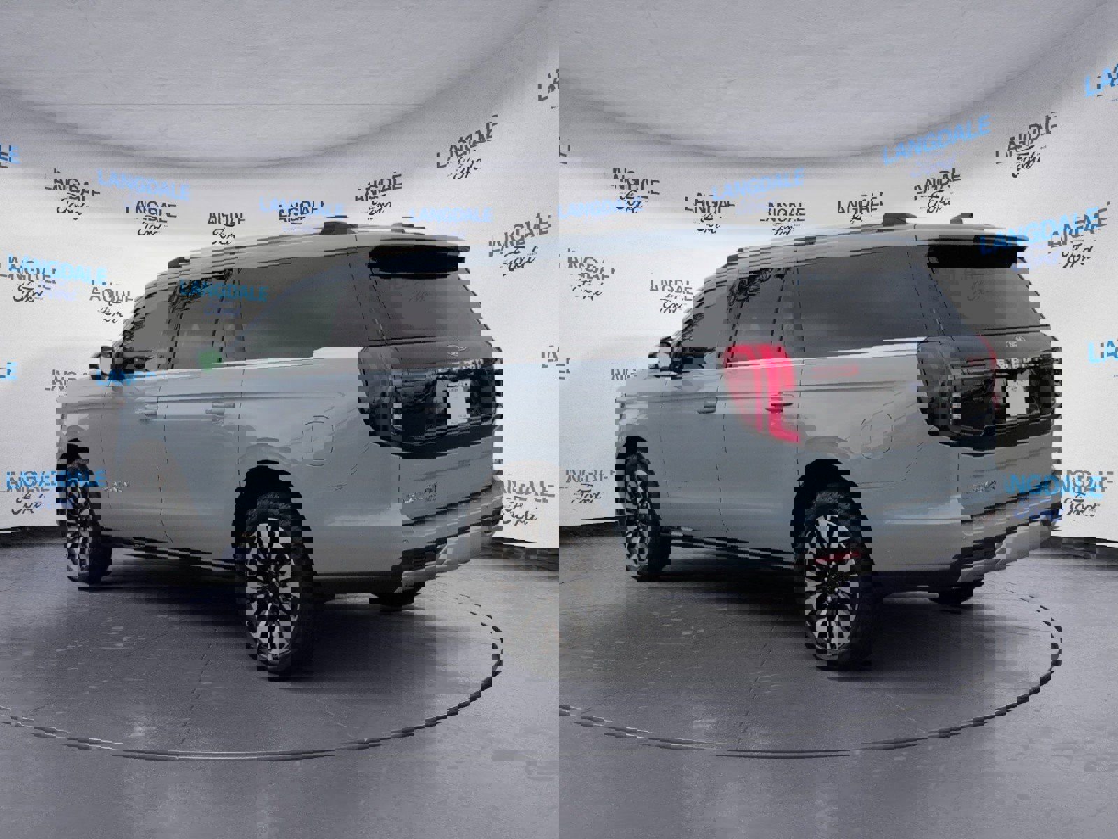 New 2025 Ford Expedition Max Platinum w/ Driver's Package image 9