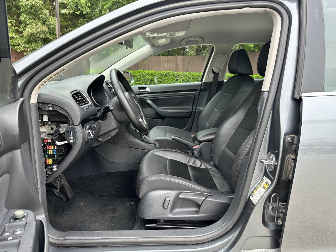 Used 2010 Volkswagen Jetta TDI image 4